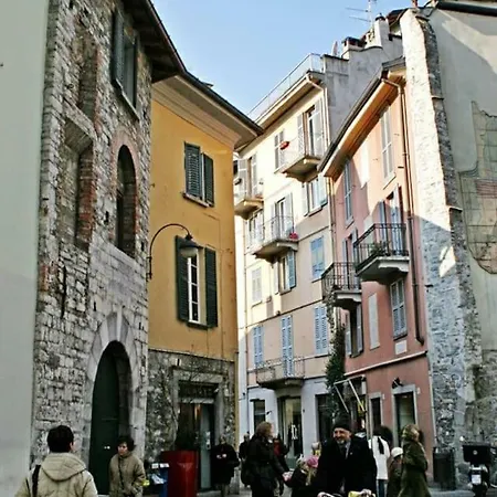 29 Via Francesco Muralto Como
