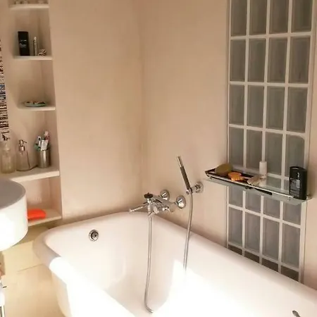 29 Via Francesco Muralto Apartment *